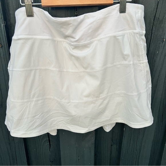 Lululemon Pace Rival Mid-Rise
Skirt *Long EUC, size 12 - Picture 2 of 6